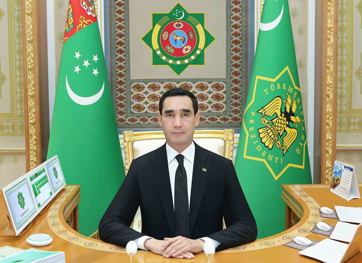 Türkmenistanyň Garaşsyzlygynyň 34 ýyllygy mynasybetli ýurdumyzyň ykdysady üstünlikleriniň sergisine gatnaşyjylara