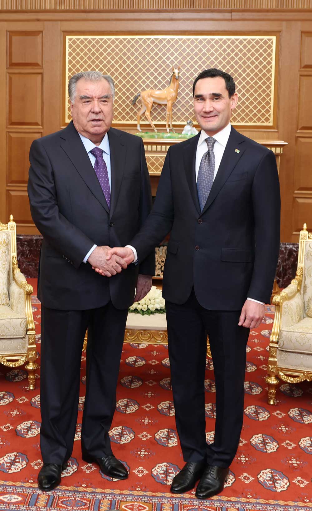 Türkmenistanyň Prezidenti Täjigistan Respublikasynyň Prezidenti bilen duşuşdy