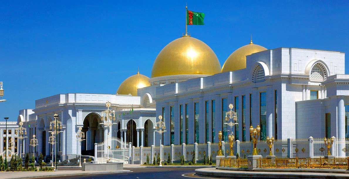 The President of Turkmenistan received the Minister of Foreign Affairs of Japan